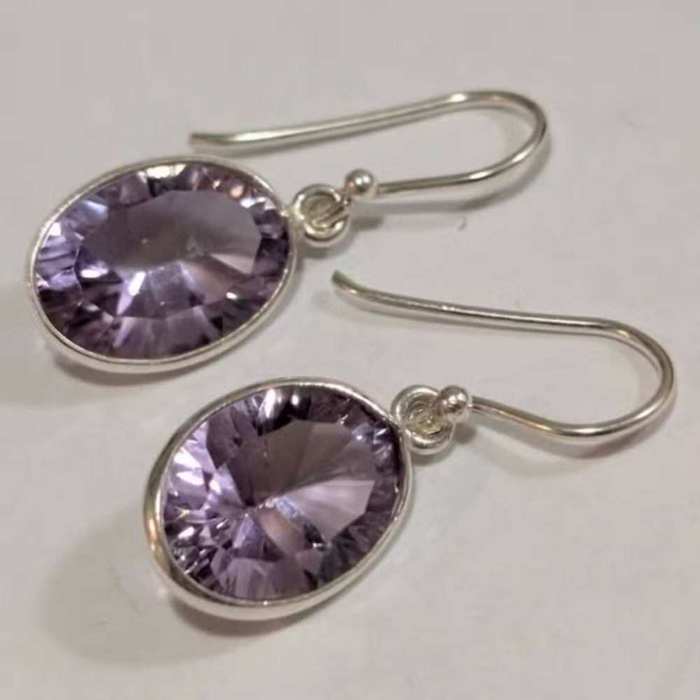 New Elegant Amethyst Sterling Silver Earrings – 3.93g – New - Picture 2 of 3